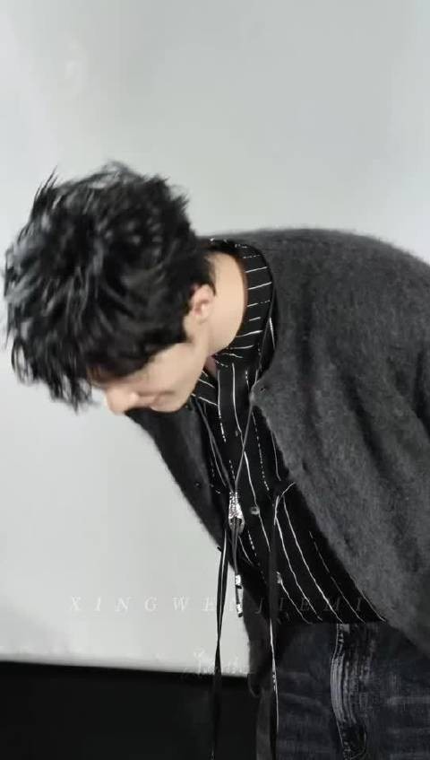 肖战清唱后发免责声明称非真实水平