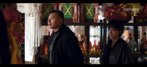大爷自称特工对摩斯密码1314,副官配合称组织让你保重身体