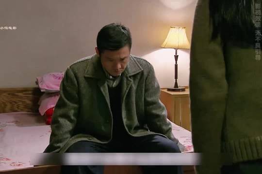 丈夫只不过看妻子洗头 却被妻子破口大骂