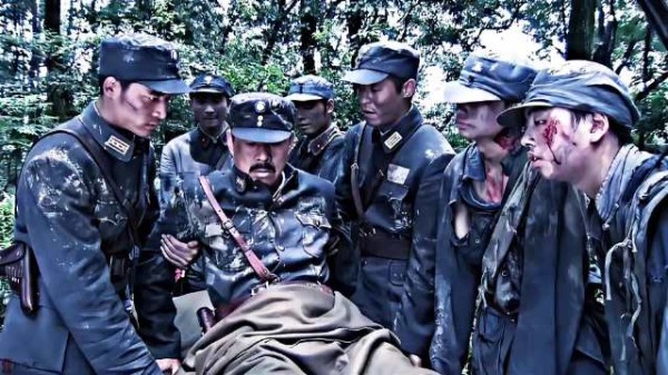 “朱豪腿烂无药可用 士兵掏出老爹的假药 赌一把救命!”