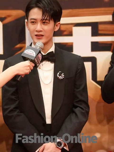 檀健次2021电视剧品质盛典 好喜欢这种生图,真实的皮肤纹路真的超帅!