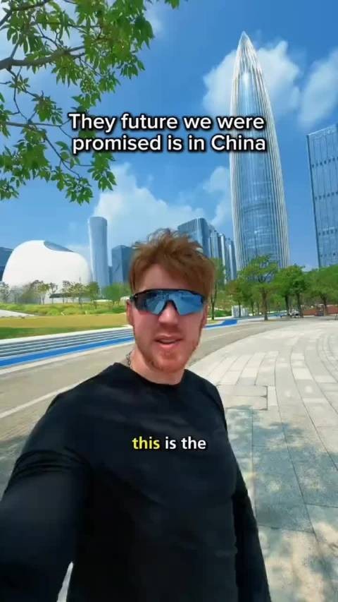 欧美网红感叹深圳就是小时候想象的未来城市