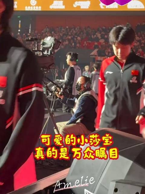 沉浸超静超长版入场 近听转鞋带旋钮声