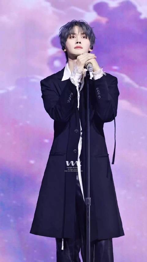 把这场造型命名为：某天灭亡走进我家门 /261028 Worth it ️logo
