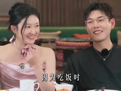 因为袁雨萱反复讲何泽远的糗事,何泽远生气了!上次对袁雨萱的记忆还是她拍戏