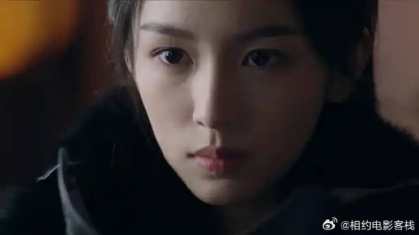 飞鸿将军威名赫赫,却无人知晓,她还是倾国倾城的女子