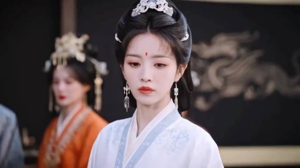 嫁金钗郑婕妤端王忠勇行为误判，周芙看破考验演技爆发入局