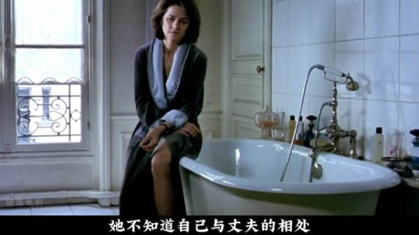 玛丽海边醒后丈夫失踪一年，婆婆戳破真相，她见遗体狂笑不认