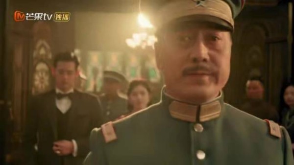 四人修罗场见面,亲姐妹嫁给对方前未婚夫