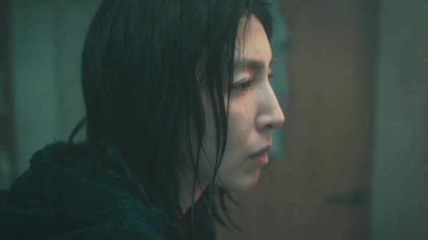 这个设定还挺有意思,悬疑新剧《消失的裂痕》第一期