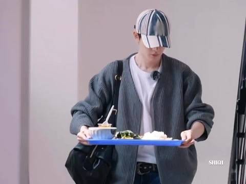 花少互夸名场面,邓为真诚夸赞,吴君如又酷又灵动
