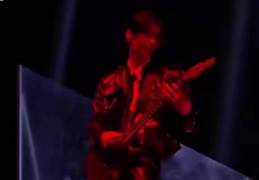 洪知秀电吉他SOLO，真的帅的很超过吧