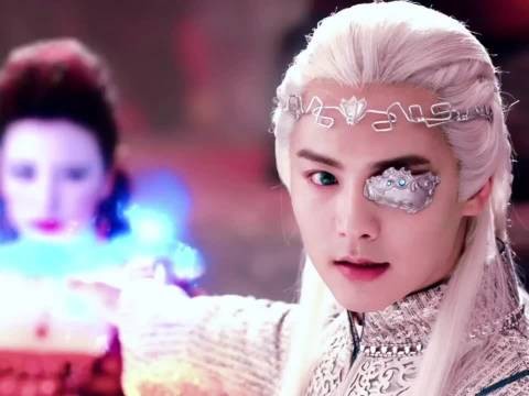 张萌幻城妆造被指雷霆,观众称没兴趣品鉴感情线